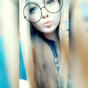 Meet your Posher, Danica